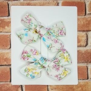 Flower Print Girls 2pc Hair Bow Clips Pink Blue